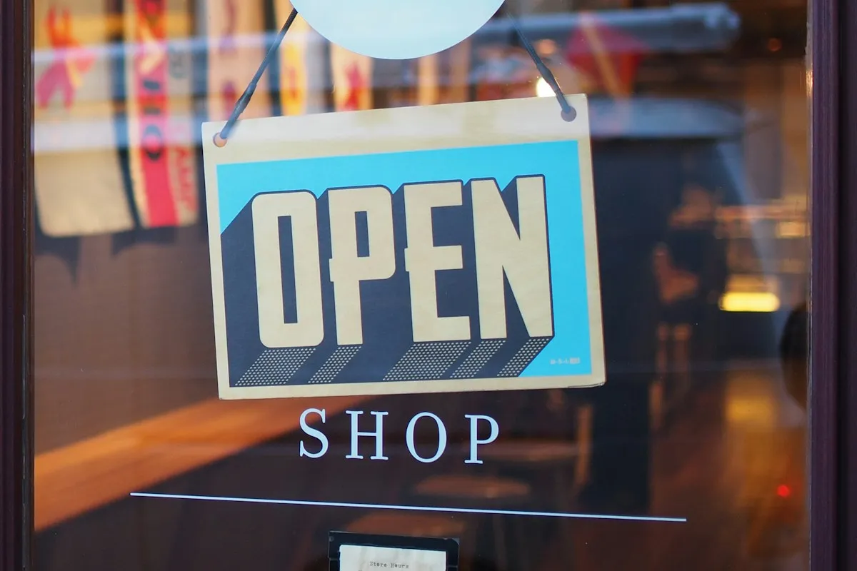 Compare Online Prices of Gadgets and Electronics with those of Local stores with Price Paaji
