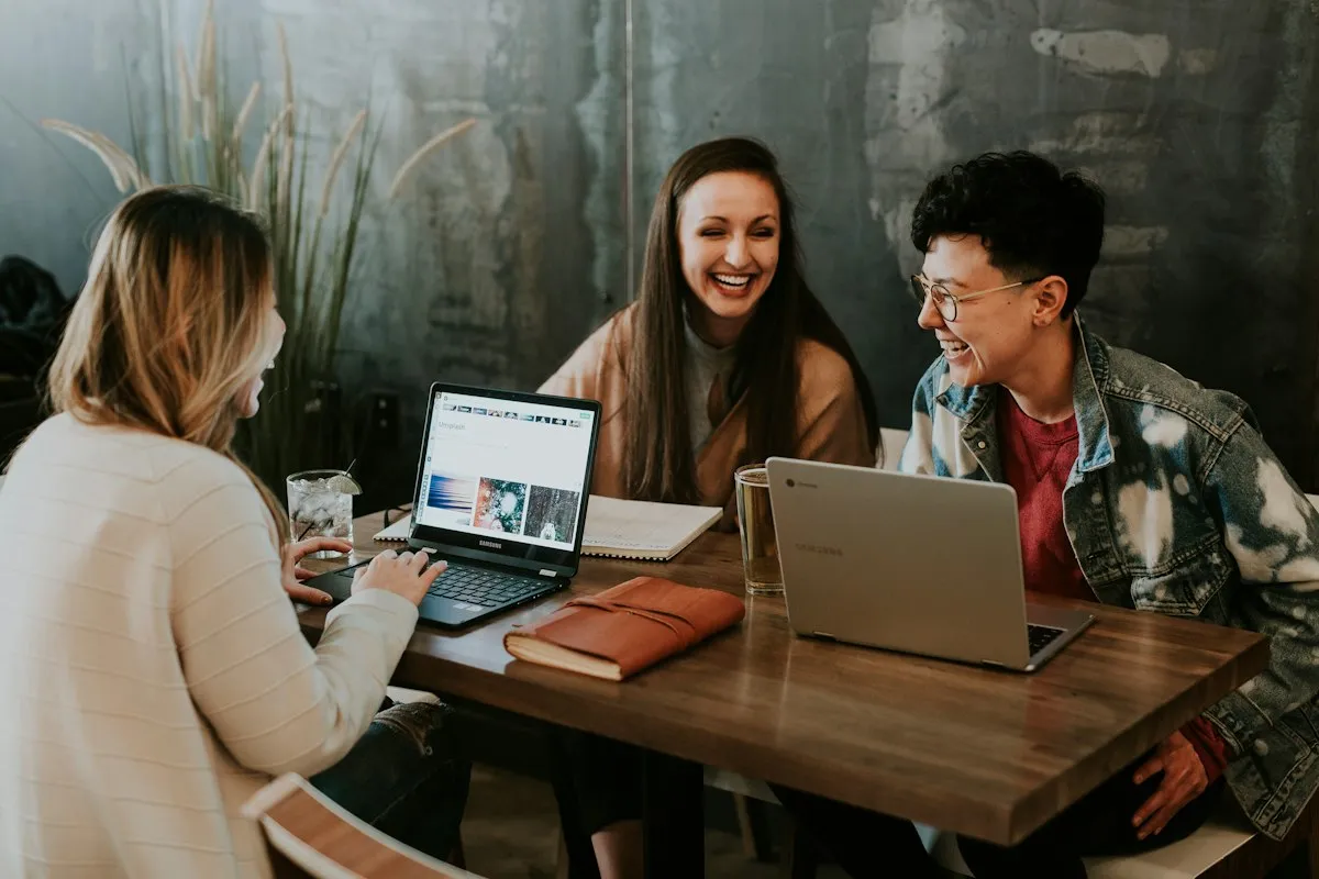 Promote your business in an organized and orderly fashion with Spacehoot!